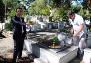 Antalya da ki Mezarlk Daha Halka Ak Defin lemine Kapatld